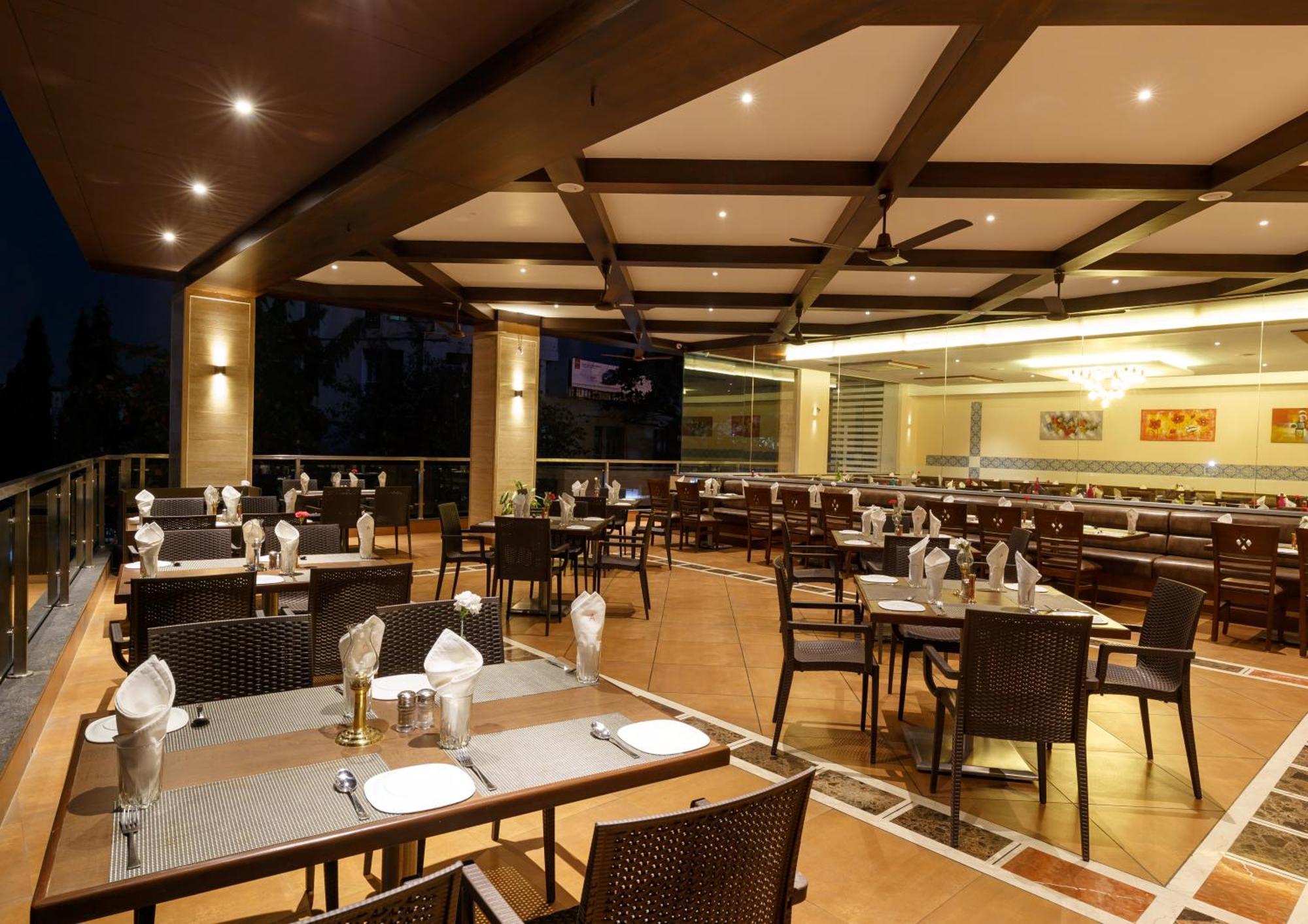 Hotel Ayodhya Kolhapur Exterior foto