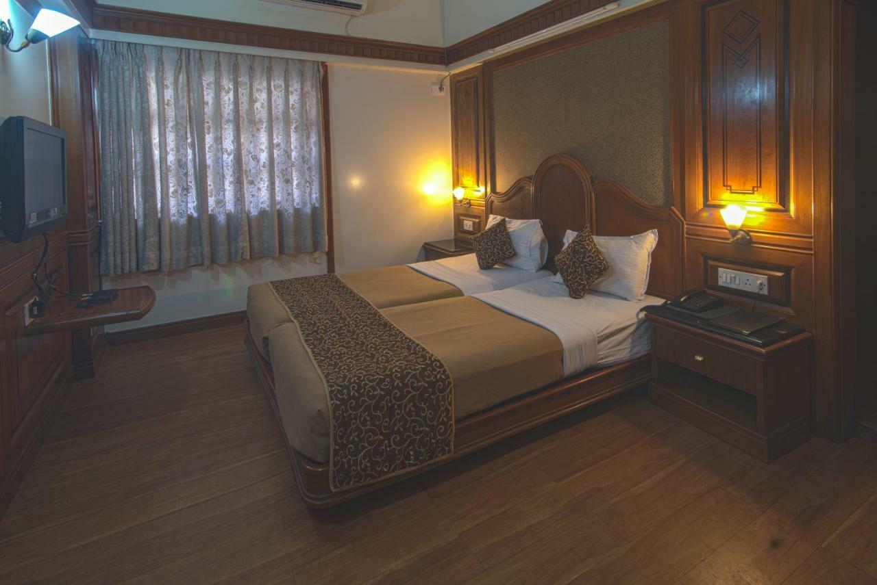 Hotel Ayodhya Kolhapur Exterior foto