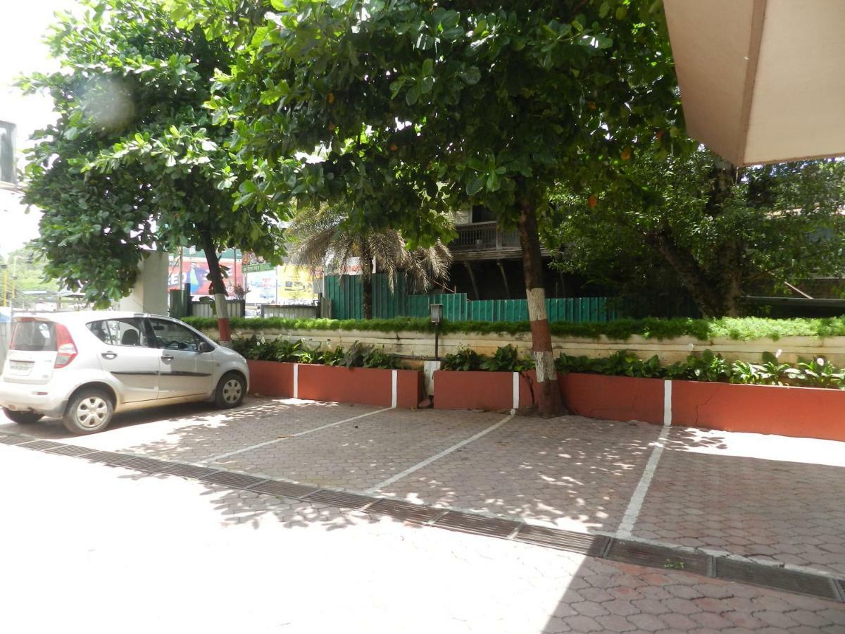 Hotel Ayodhya Kolhapur Exterior foto